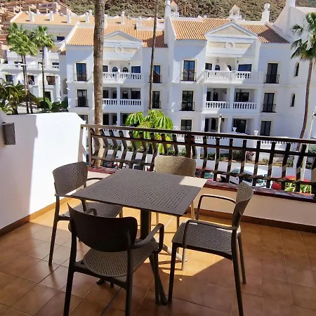 Paraiso Apartment *